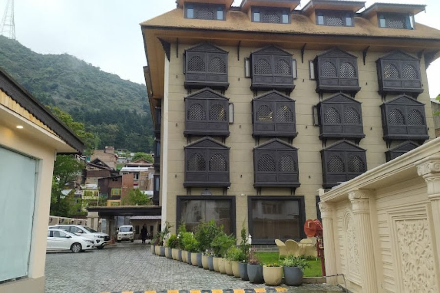 Hotel Snowland Srinagar